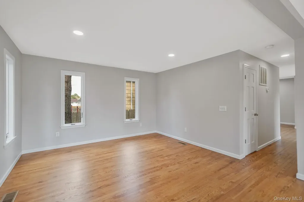 41 Seaside Avenue Patchogue NY 11772