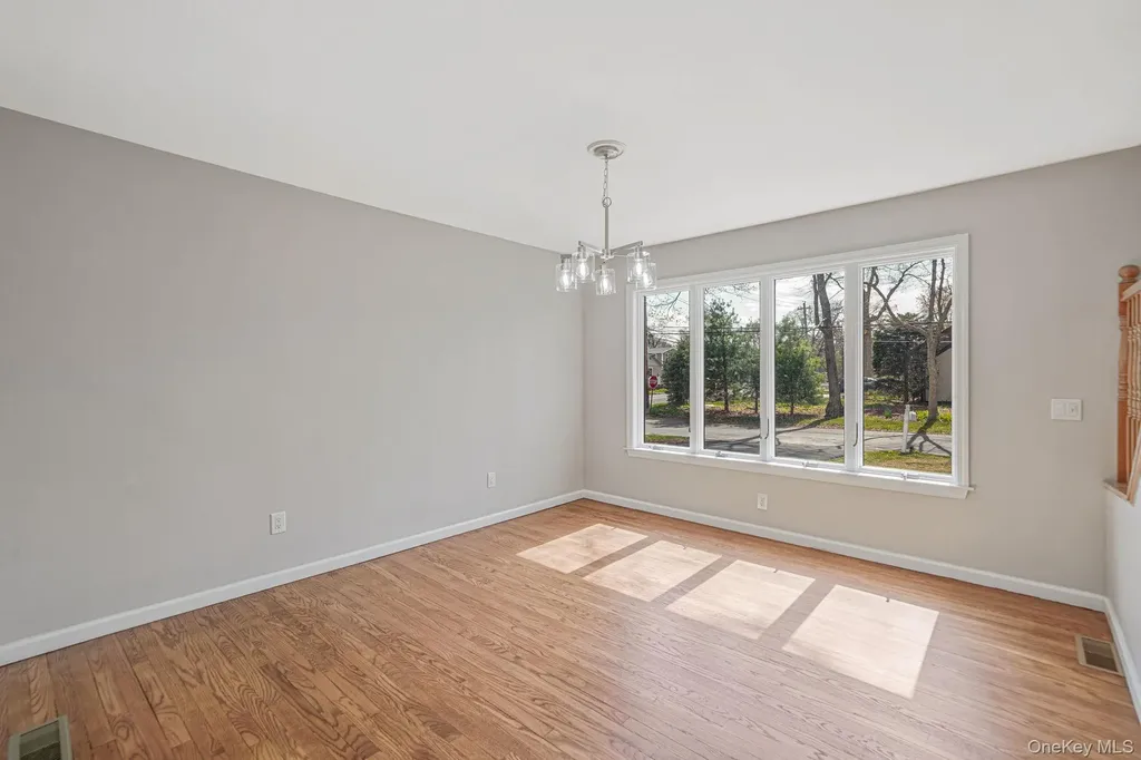 41 Seaside Avenue Patchogue NY 11772