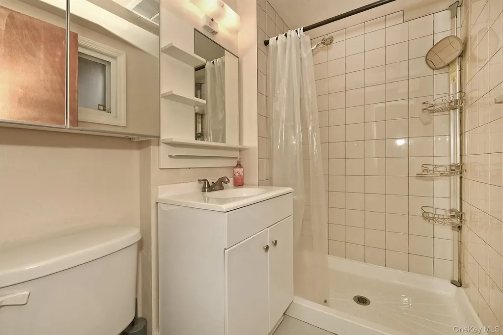 62 Beaumont Drive Plainview NY 11803