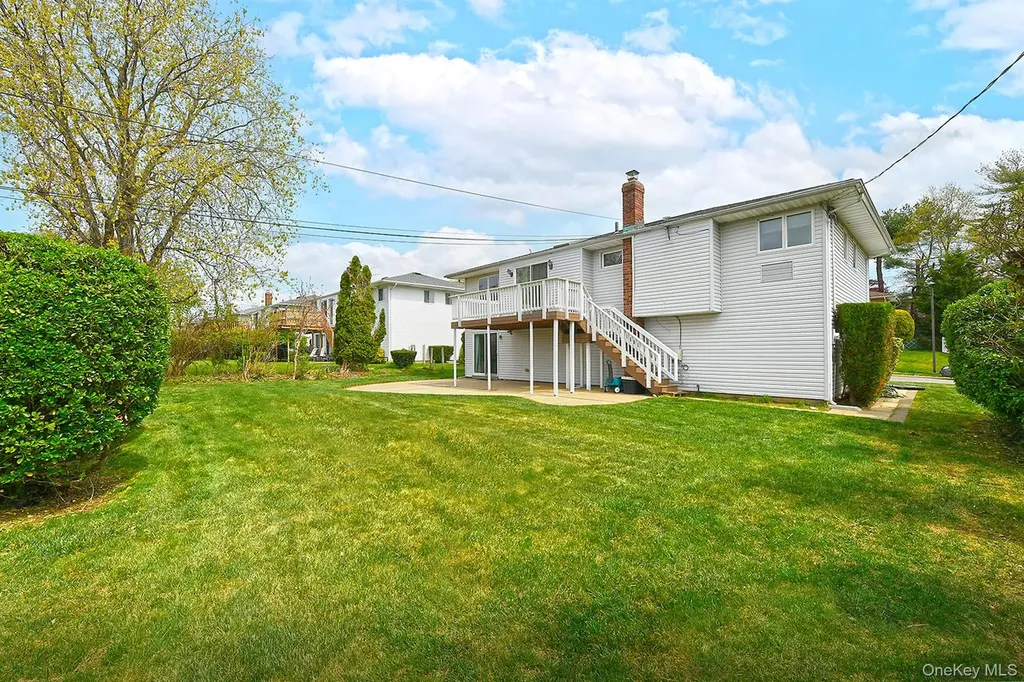 62 Beaumont Drive Plainview NY 11803