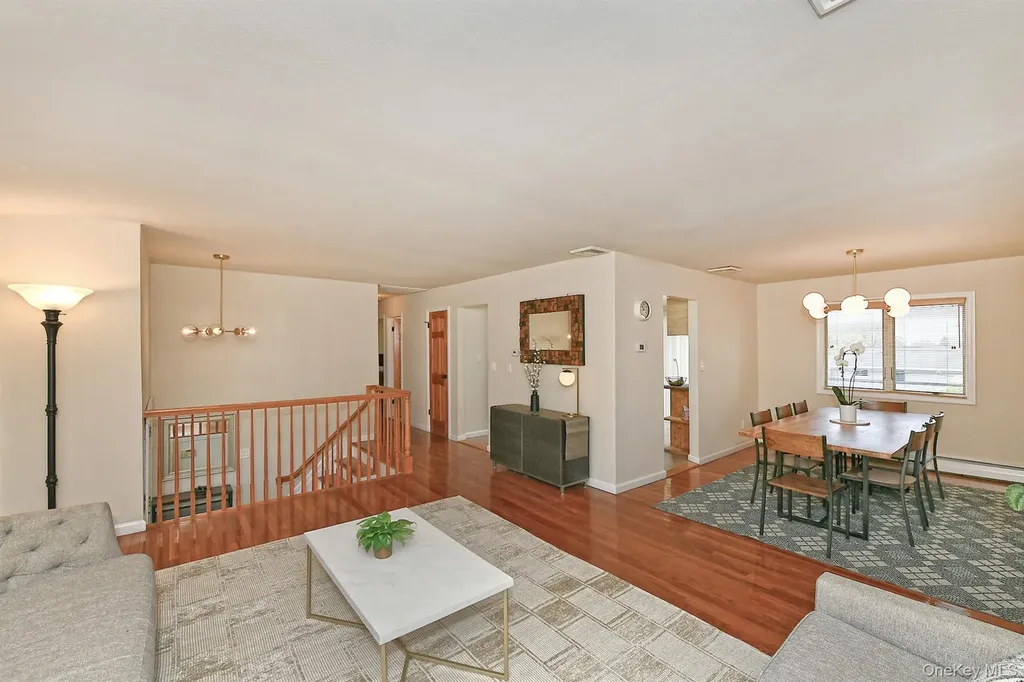 62 Beaumont Drive Plainview NY 11803