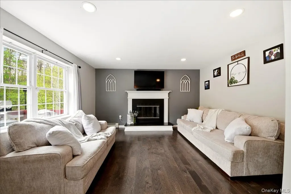 52 Mina Drive Wappingers Falls NY 12590