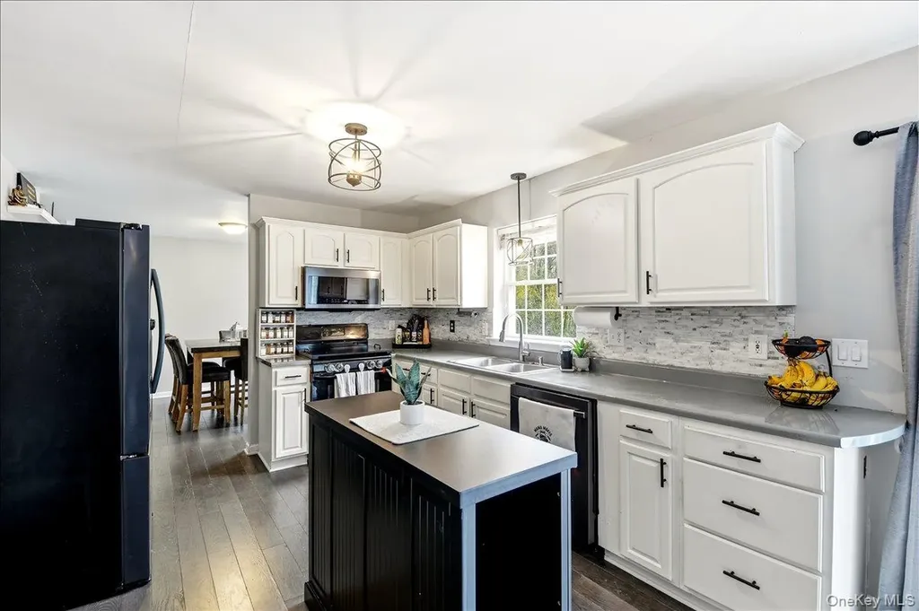 52 Mina Drive Wappingers Falls NY 12590