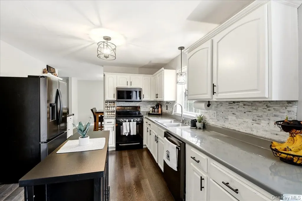 52 Mina Drive Wappingers Falls NY 12590