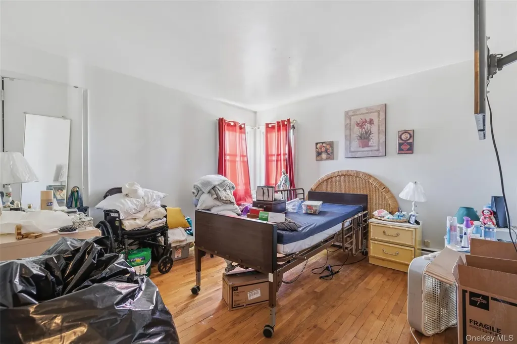 124 Quebec Road Island Park NY 11558