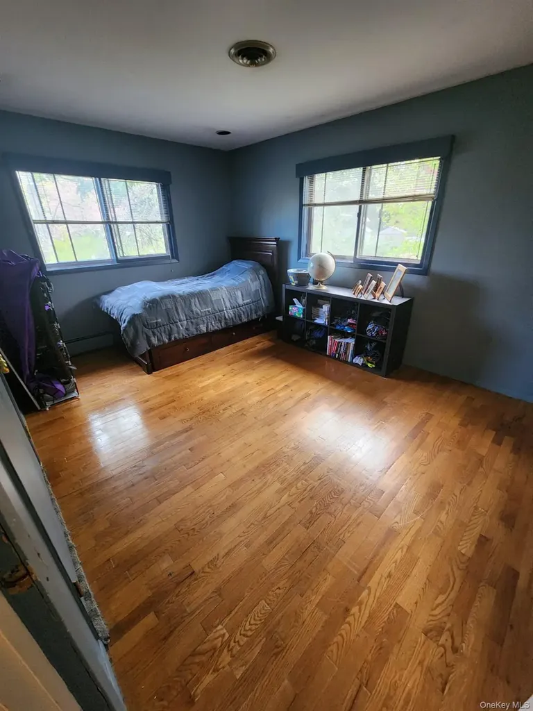 8 Keri Lane Spring Valley NY 10977