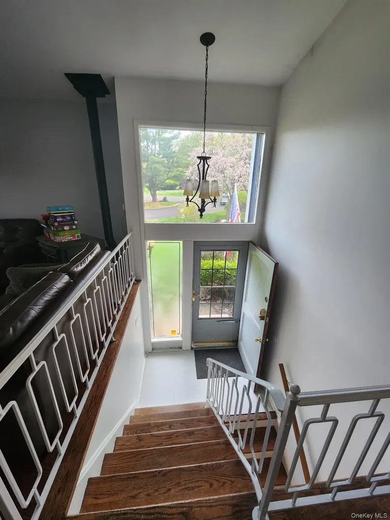 8 Keri Lane Spring Valley NY 10977