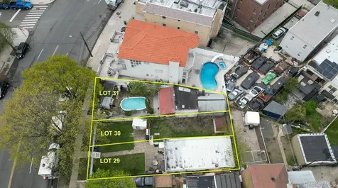 70-07, 70-11 Ditmars Boulevard Astoria NY 11370