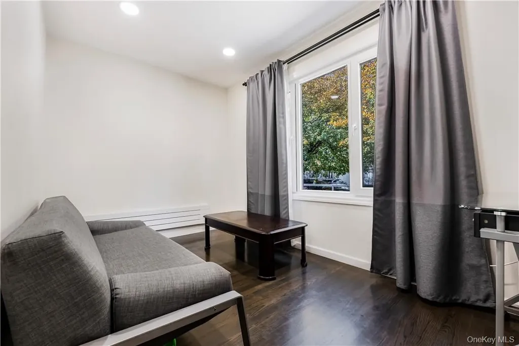8835 241st Bellerose NY 11426