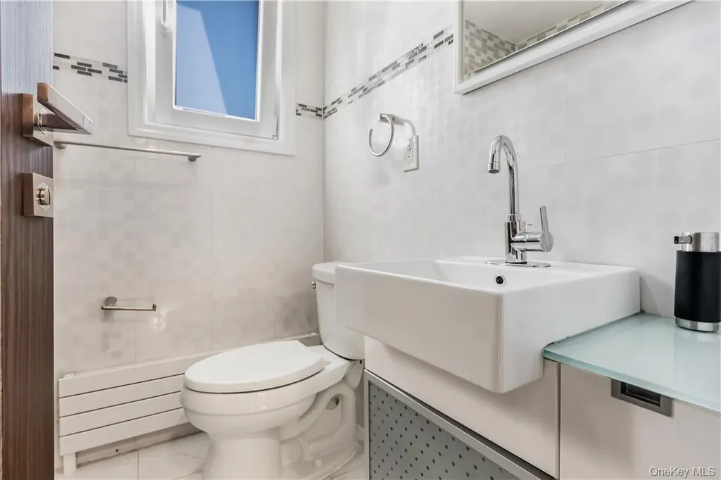 8835 241st Bellerose NY 11426