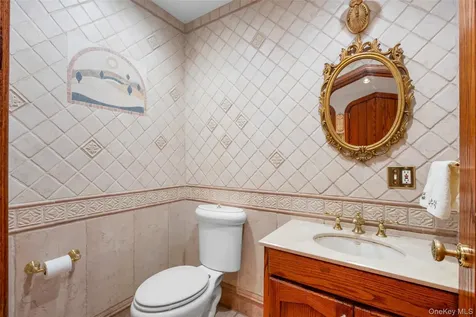 106 Carver Terrace Yonkers NY 10710