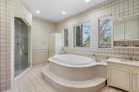 106 Carver Terrace Yonkers NY 10710
