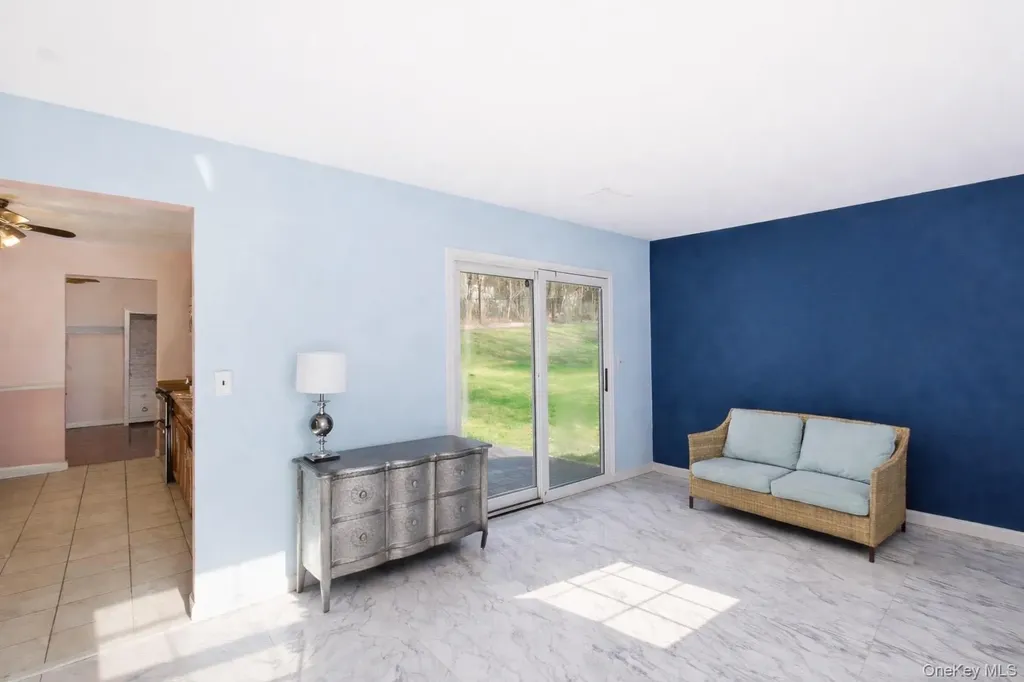 4 Howard Street Selden NY 11784