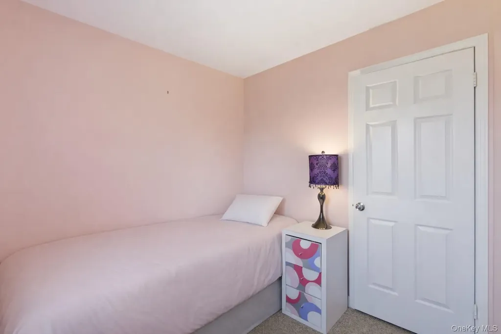4 Howard Street Selden NY 11784