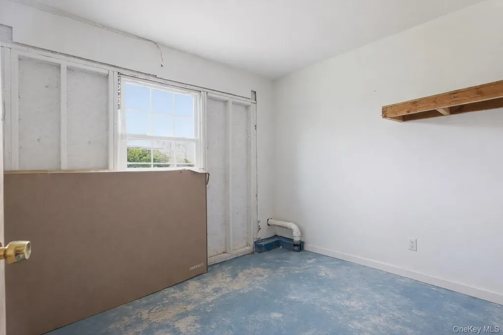 4 Howard Street Selden NY 11784