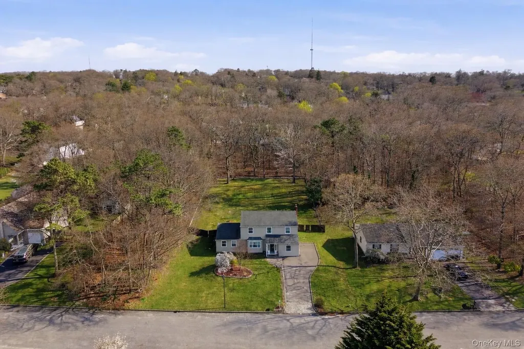 4 Howard Street Selden NY 11784