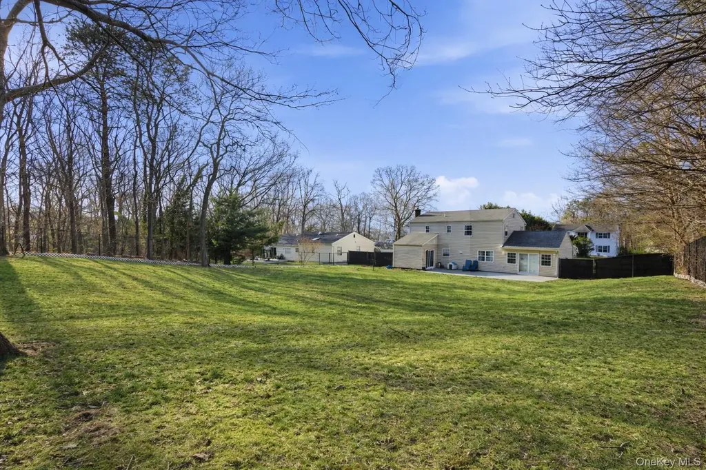 4 Howard Street Selden NY 11784