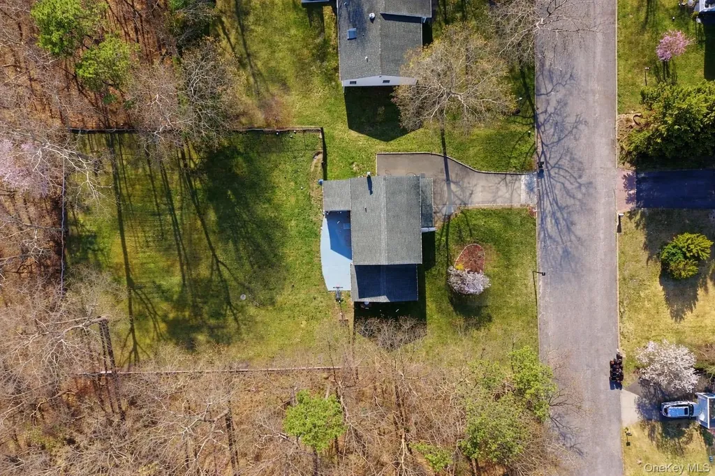 4 Howard Street Selden NY 11784