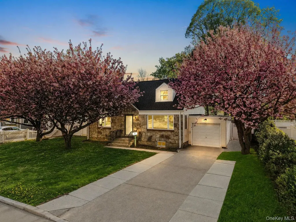 355 Sylvan Lane Westbury NY 11590