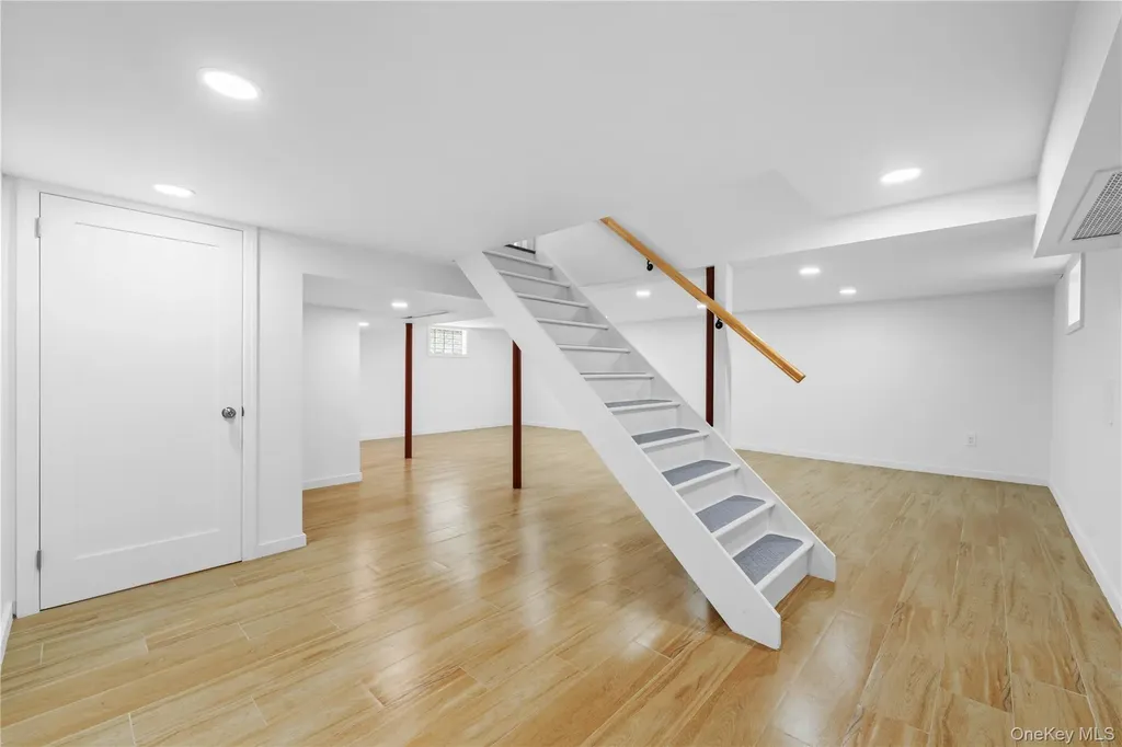 355 Sylvan Lane Westbury NY 11590