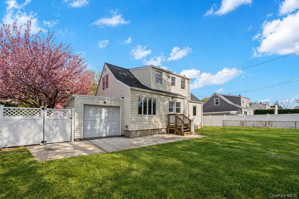 355 Sylvan Lane Westbury NY 11590