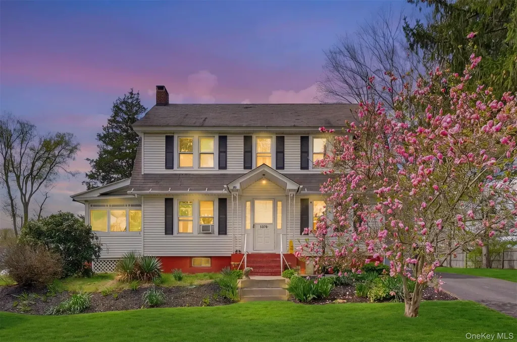 1379 Route 44 Pleasant Valley NY 12569