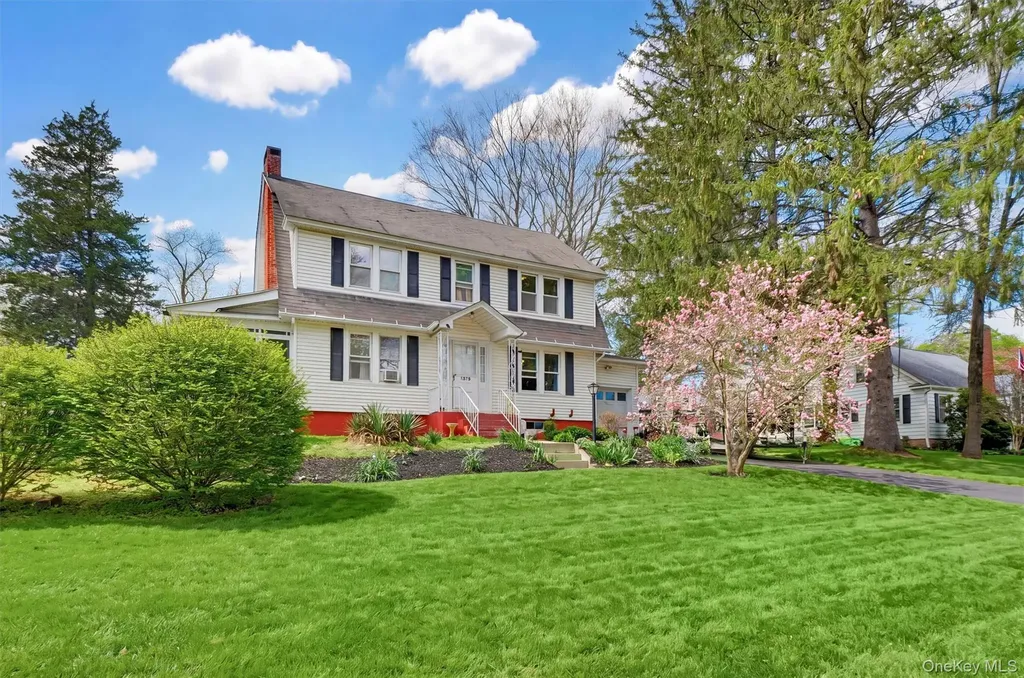 1379 Route 44 Pleasant Valley NY 12569