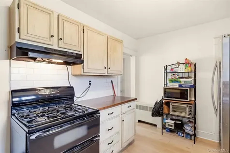 1379 Route 44 Pleasant Valley NY 12569