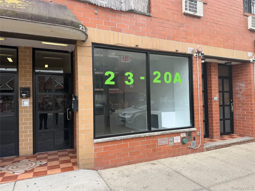 2320A Broadway Astoria NY 11106
