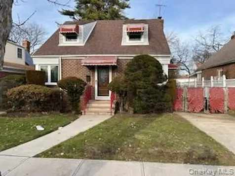 231-15 128 Road Laurelton NY 11413