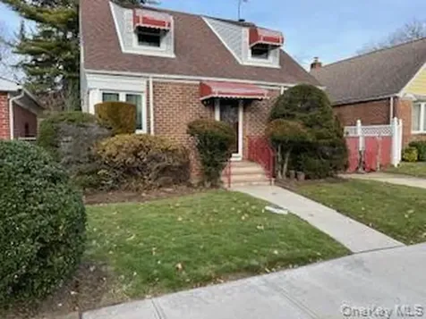 231-15 128 Road Laurelton NY 11413