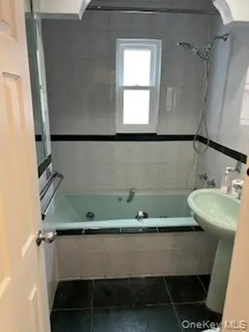 231-15 128 Road Laurelton NY 11413
