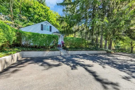 15 Cherry Lane Glen Head NY 11545