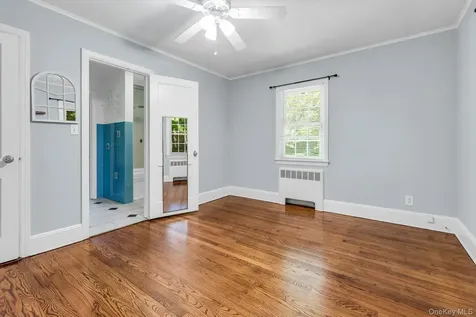 15 Cherry Lane Glen Head NY 11545