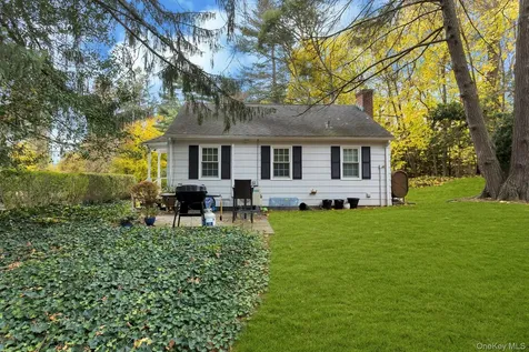 15 Cherry Lane Glen Head NY 11545