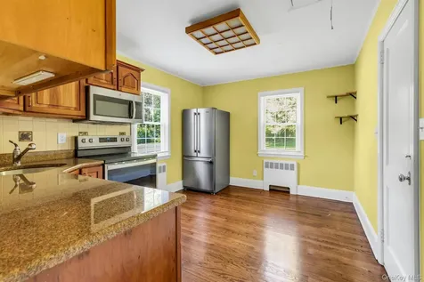 15 Cherry Lane Glen Head NY 11545
