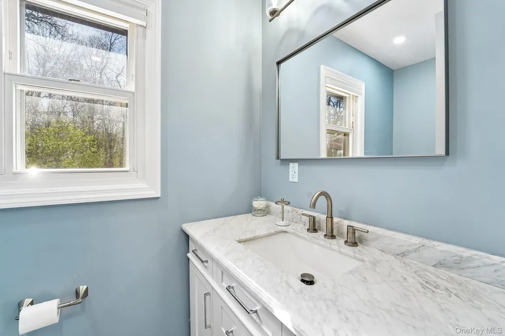 22 Oak Lane Middletown NY 10940