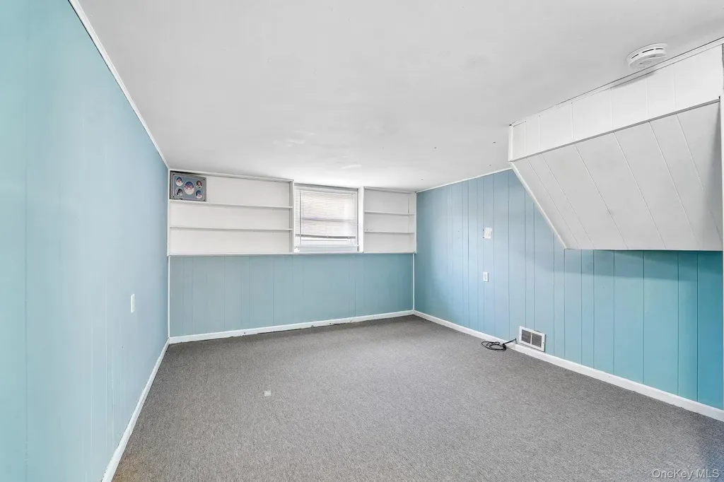22 Oak Lane Middletown NY 10940