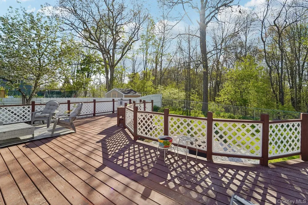 22 Oak Lane Middletown NY 10940