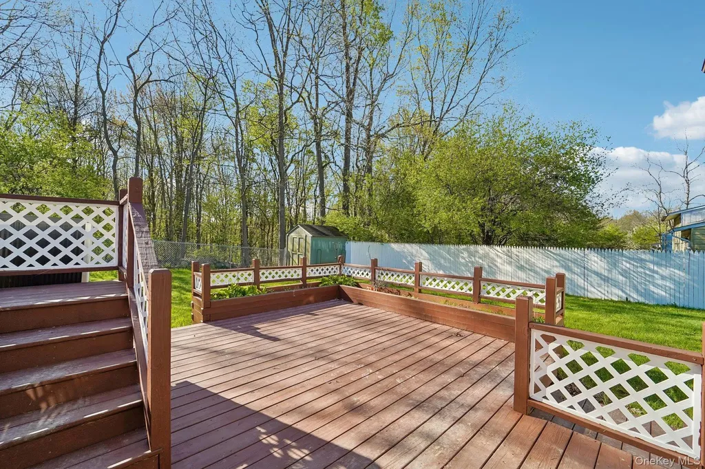22 Oak Lane Middletown NY 10940