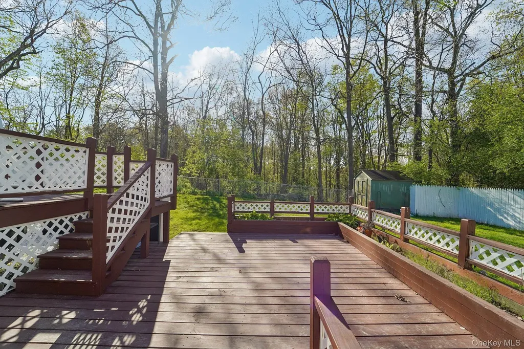 22 Oak Lane Middletown NY 10940