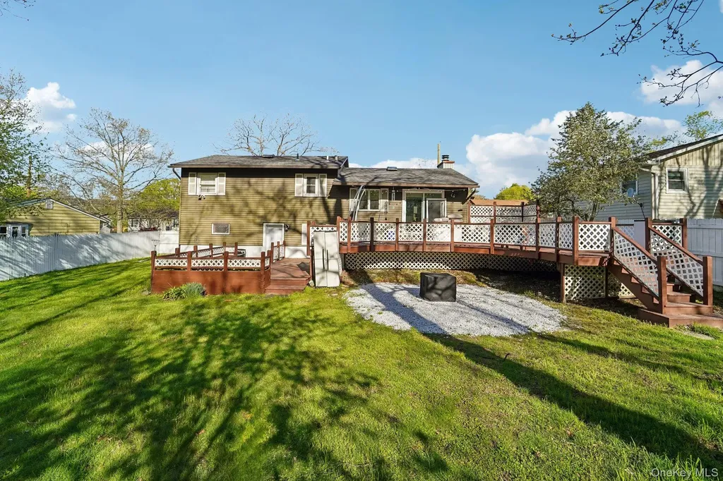 22 Oak Lane Middletown NY 10940