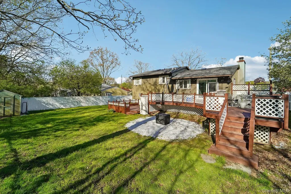 22 Oak Lane Middletown NY 10940