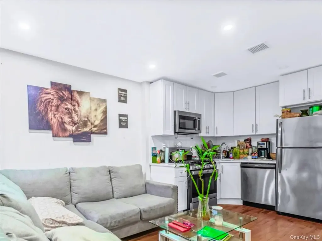 8920 Avenue B Brooklyn NY 11236