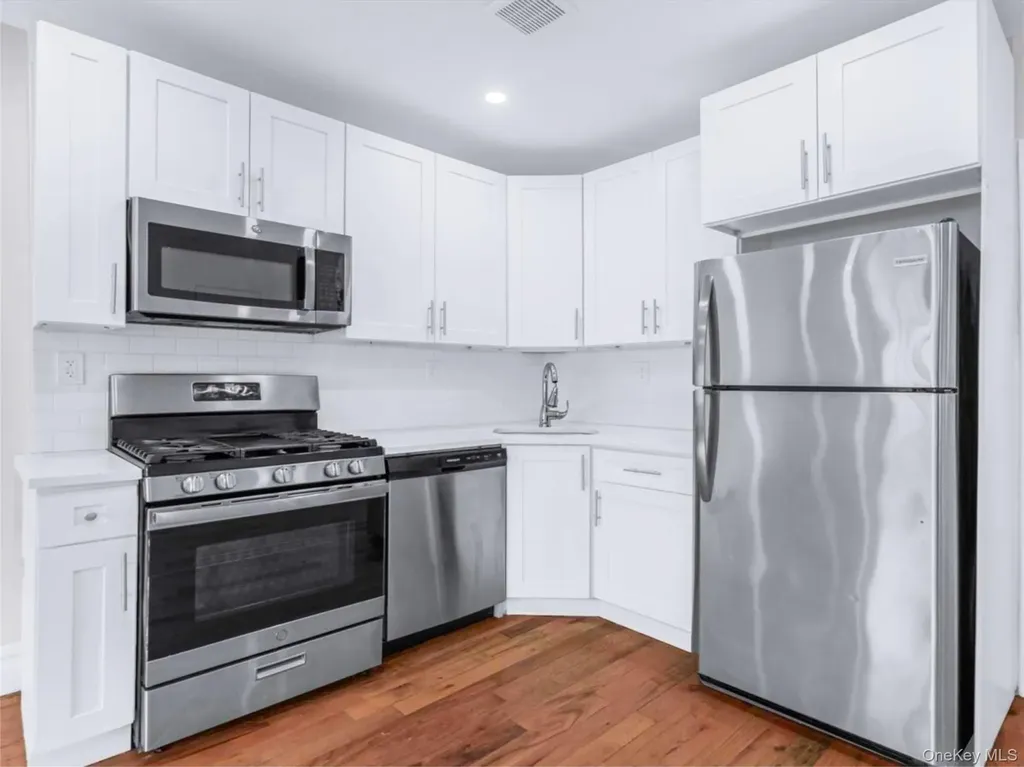 8920 Avenue B Brooklyn NY 11236
