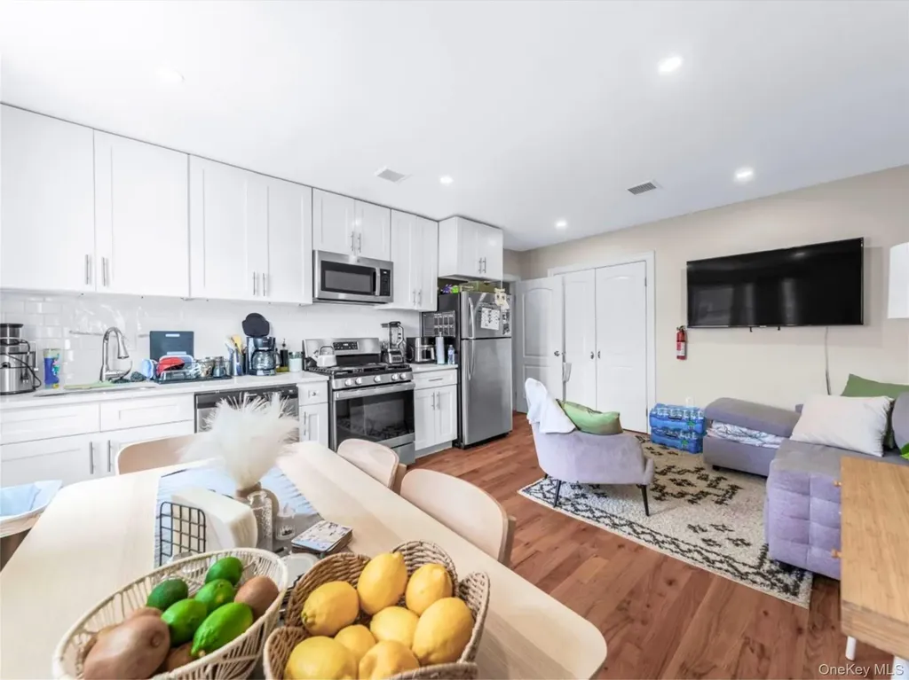 8920 Avenue B Brooklyn NY 11236
