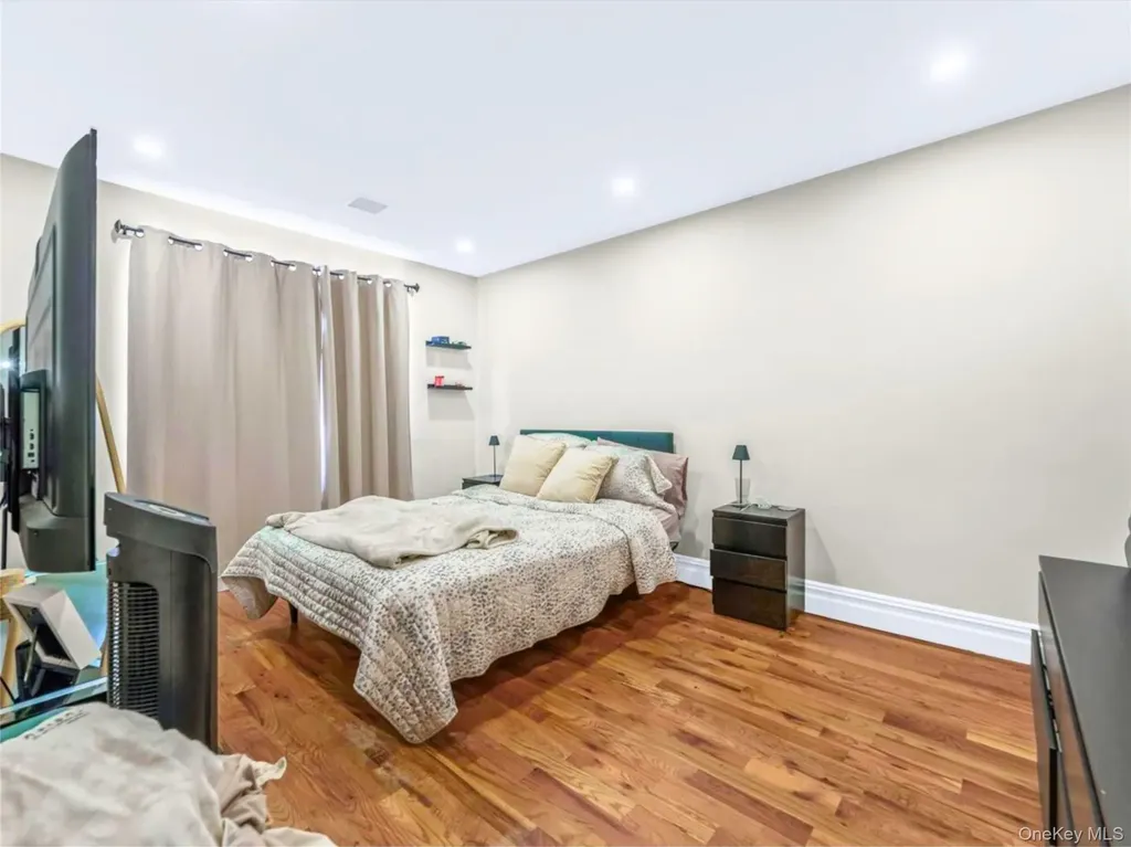 8920 Avenue B Brooklyn NY 11236