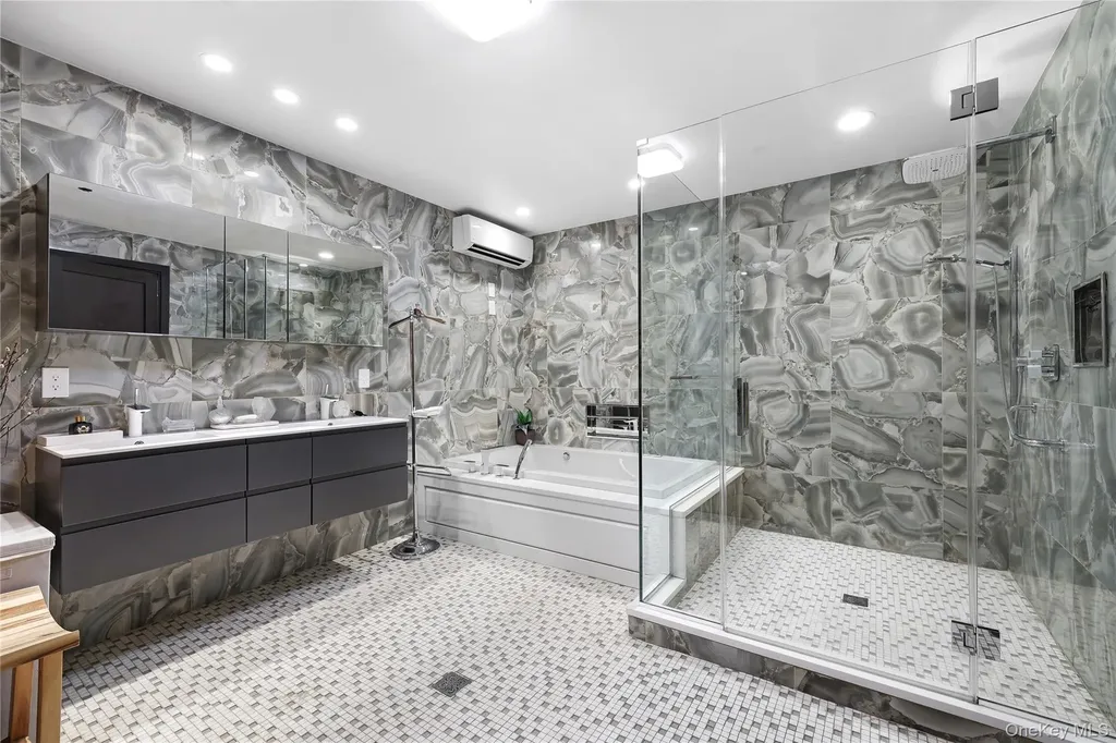 807 Egrets Landing Carmel NY 10512