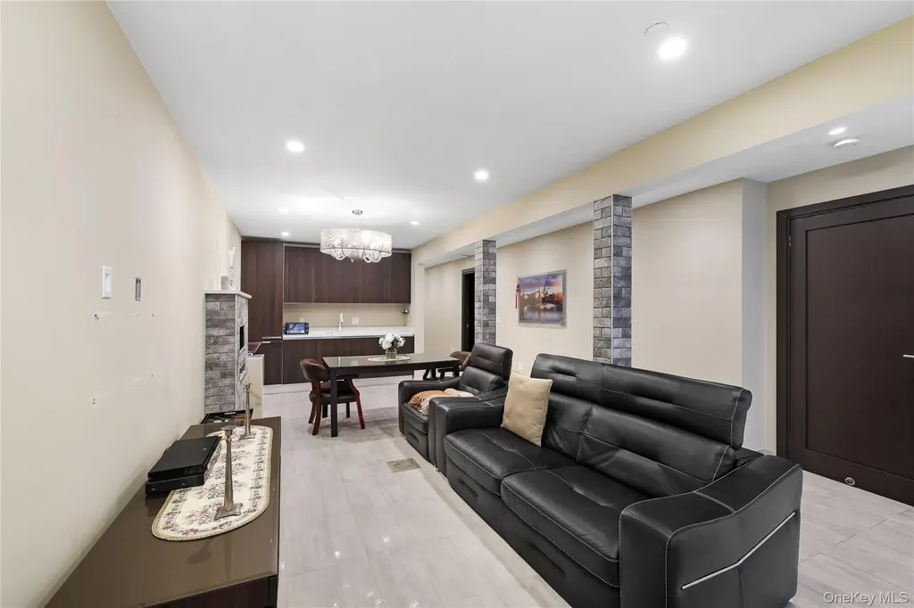807 Egrets Landing Carmel NY 10512