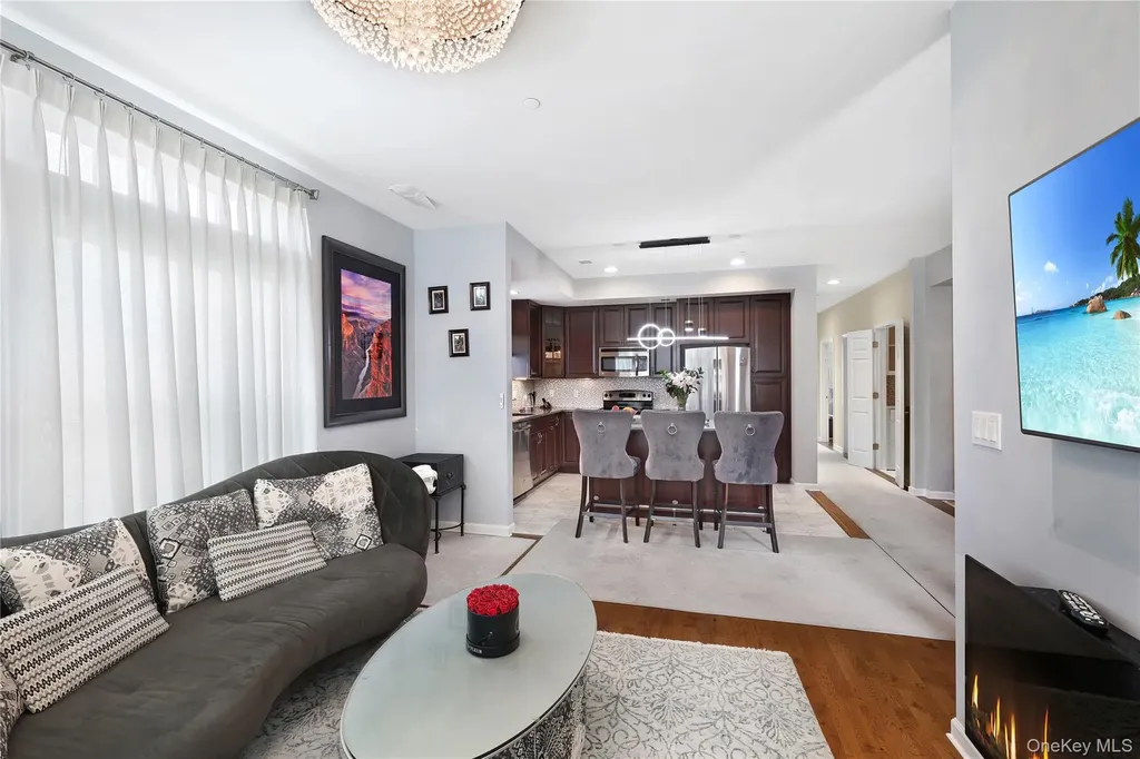 807 Egrets Landing Carmel NY 10512